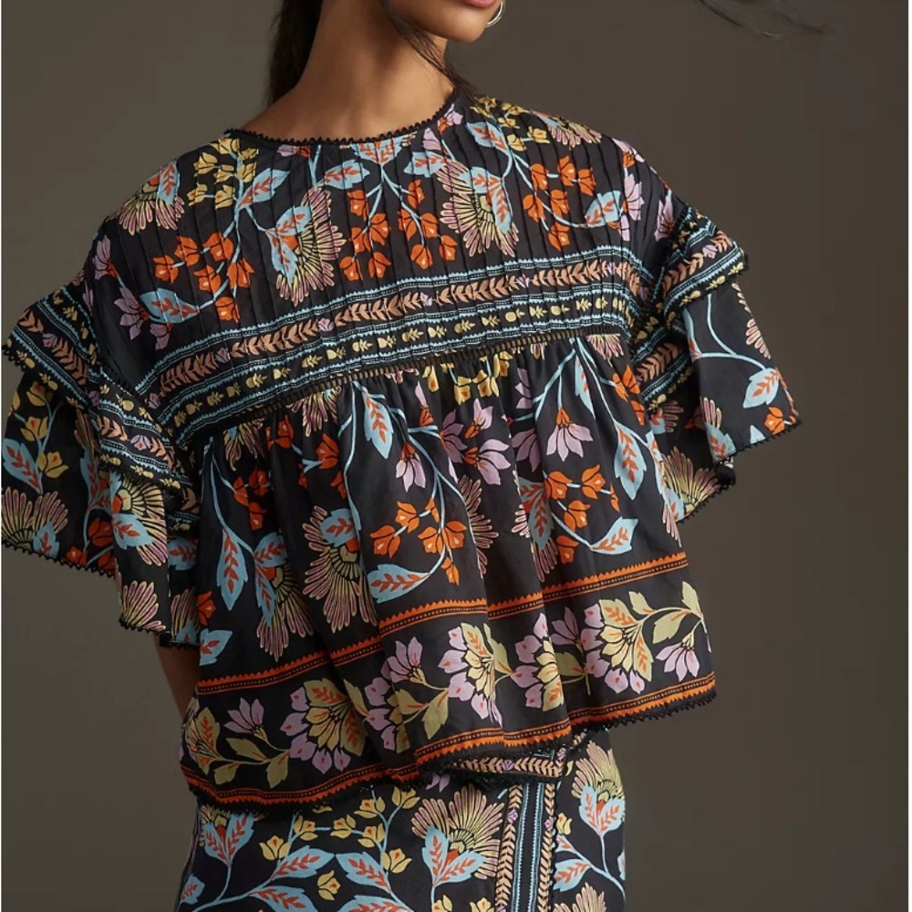 FARM Rio flowery black Blouse with Flutter Sleeves and Ruffled Style